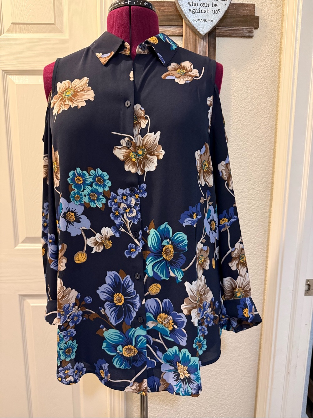 Chico's Navy Floral Cold-Shoulder Blouse large